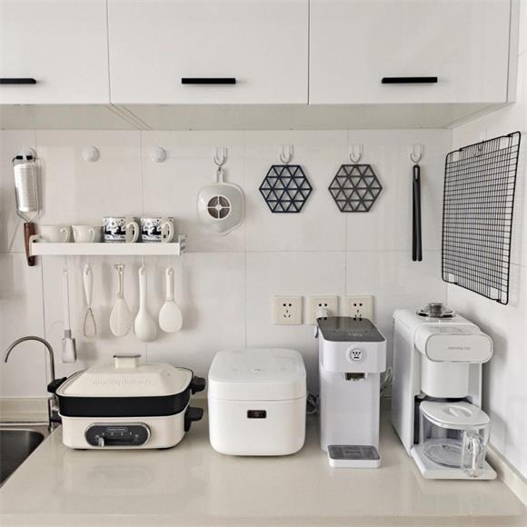 小家電生產(chǎn)設備插件機的應用和發(fā)展趨勢