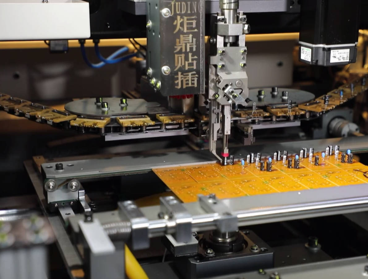 AI插件機：引領制造業智能化轉型的關鍵力量