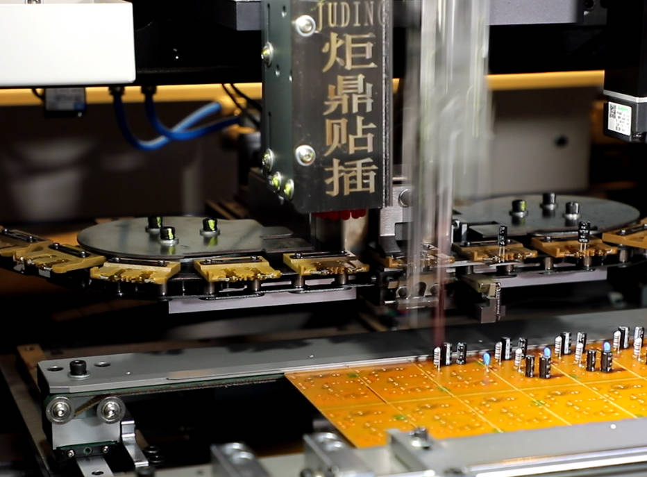 自動插件機：智能制造中的核心設備