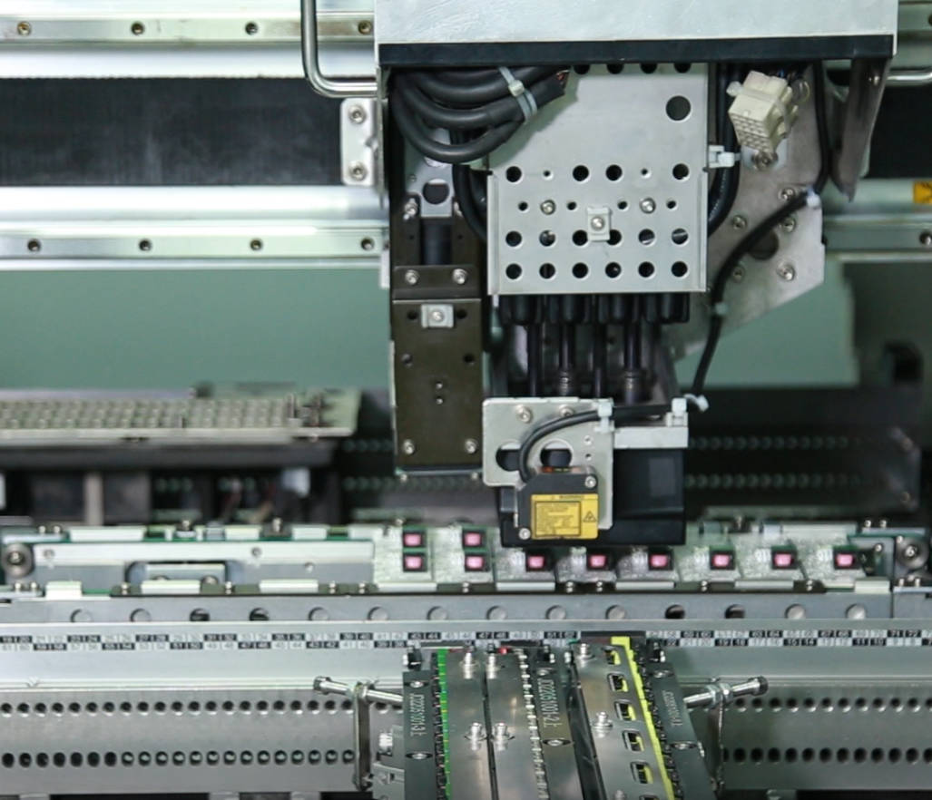 適配器電子元件自動插件機智能制造的革新設備