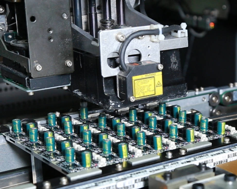 PCB電容插件機(jī)提升電子制造效率的關(guān)鍵設(shè)備