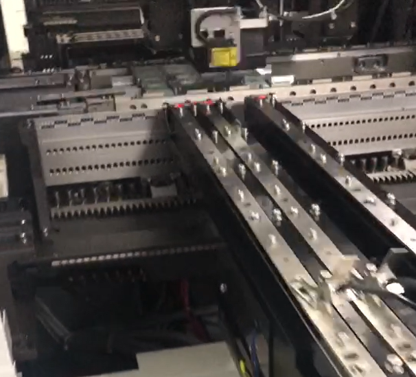 充電器插件機廠家選擇指南：五大關鍵要素助您鎖定優(yōu)質(zhì)合作伙伴?