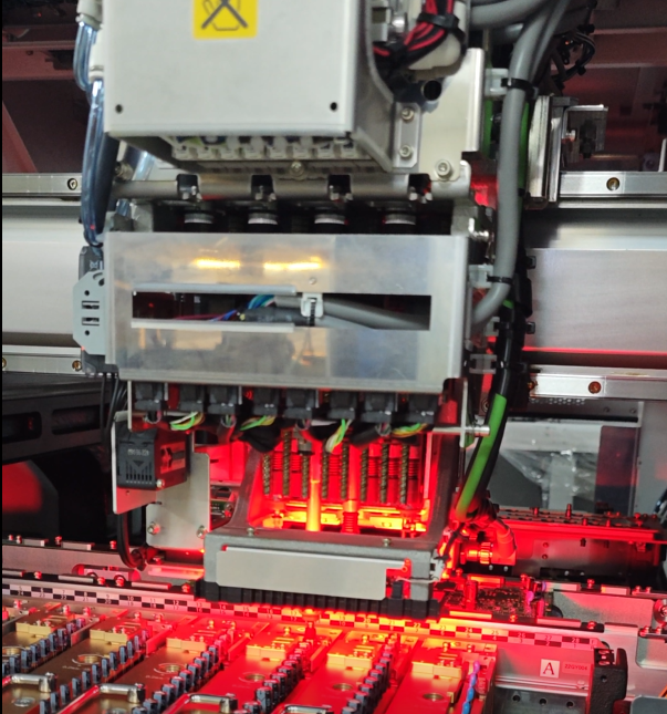 插件機廠家：從技術實力到服務網絡，五維評估體系助您精準選擇